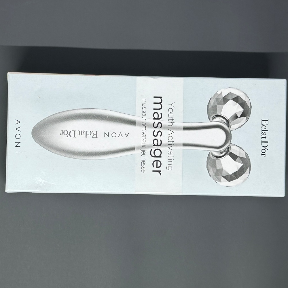 Avon Eclat Dor Youth Activating Massager NWB